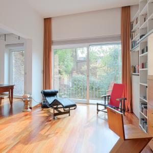 SOUS OFFRE !! Proximité du Châtelain : RDC 3 ch+ extérieurs + parking