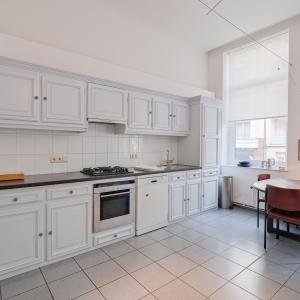 SOUS OFFRE !! Proximité du Châtelain : RDC 3 ch+ extérieurs + parking