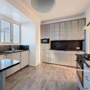 Général Jacques: Superbe penthouse 3ch + terrasses + parking