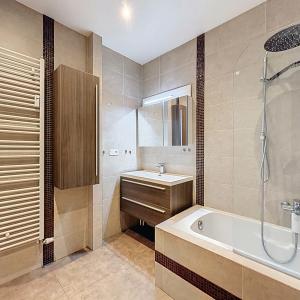 Général Jacques: Superbe penthouse 3ch + terrasses + parking