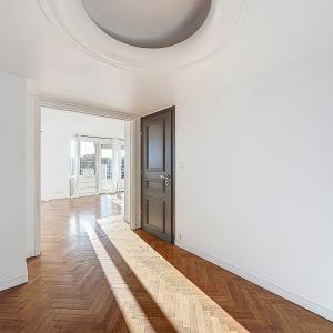 Général Jacques: Superbe penthouse 3ch + terrasses + parking