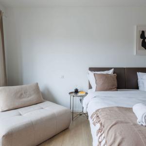 Cinquantenaire: bel appartement rénové 127m² terr, pk