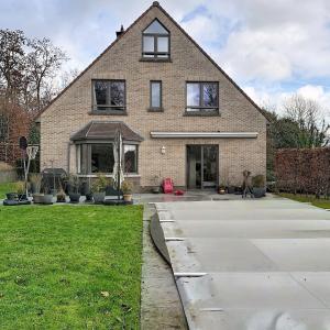 Dieweg : Maison 3 façades + piscine extérieure chauffée