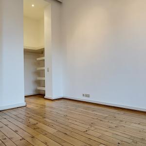 Chatelain : Superbe appartement 2 chambres + balcon