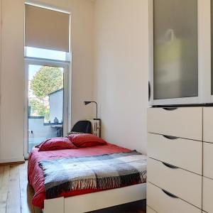 Chatelain : Superbe appartement 2 chambres + balcon