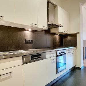 Chatelain : Superbe appartement 2 chambres + balcon