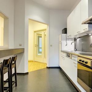 Chatelain : Superbe appartement 2 chambres + balcon