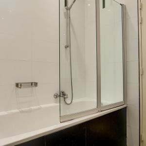 Chatelain : Superbe appartement 2 chambres + balcon