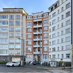 SOUS OPTION! Place Meiser: Appartement de caractère