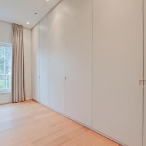 Leo Errera - Villa de 670 m² bruts, jardin & prof. libérale.