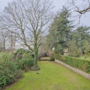 Leo Errera - Villa de 670 m² bruts, jardin & prof. libérale.