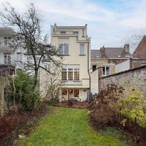 Altitude Cent : superbe maison 5 ch + bureaux + garage