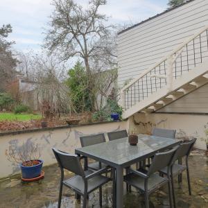 Altitude Cent : superbe maison 5 ch + bureaux + garage