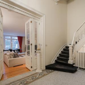 Altitude Cent : superbe maison 5 ch + bureaux + garage