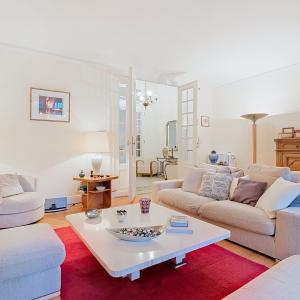 Altitude Cent : superbe maison 5 ch + bureaux + garage