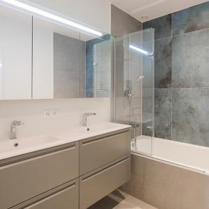 Rez-de chaussée +-145m²,3ch. + terrasse