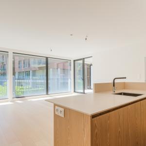 Rez-de chaussée +-145m²,3ch. + terrasse