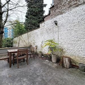 Couronne : Bel appartement de caractère avec jardin meublé