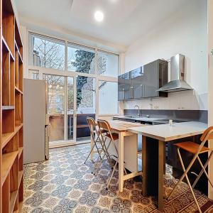 Couronne : Bel appartement de caractère avec jardin meublé