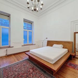 Couronne : Bel appartement de caractère avec jardin meublé