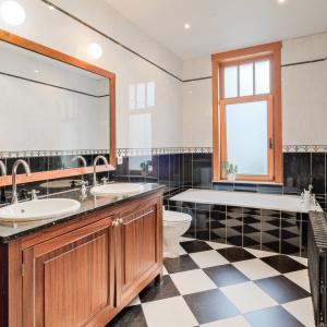 Tenbosch - Maison bourgeoise de ± 277 m² avec terrasse