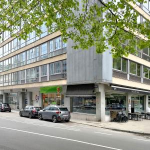 Quartier Européen : Lot de deux parkings.
