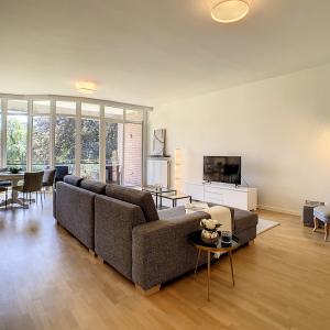 Louise / Châtelain : Magnifique duplex meublé + terrasse