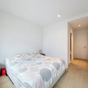 Coghen : Sublime rez-de-chaussée avec jardin