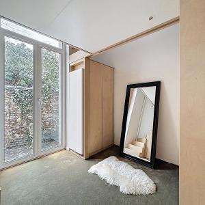 Haut de Saint-Gilles : Rez-de-chaussée avec jardin meublé