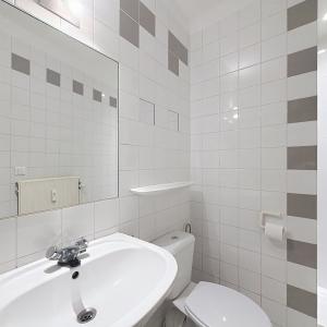 Vanderkindere : Beau flat entièrement rénové