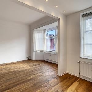 Vanderkindere : Beau flat entièrement rénové