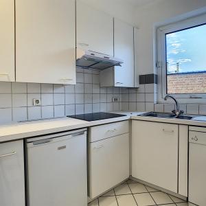 Vanderkindere : Beau flat entièrement rénové