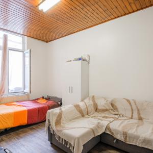 Maison à rafraîchir de ± 235 m² bruts, avec cour intérieure.