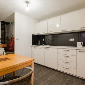 Maison à rafraîchir de ± 235 m² bruts, avec cour intérieure.