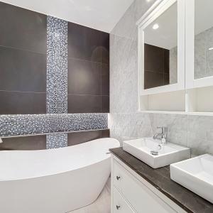 Parc Josaphat : Jolie maison arrière 2 chambres avec cour