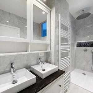 Parc Josaphat : Jolie maison arrière 2 chambres avec cour