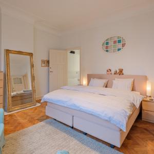 Albert - Magnifique appartement de réception ± 225 m² bruts.