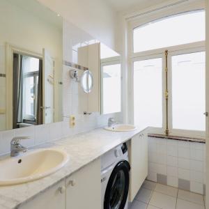 Place Luxembourg: magnifique appartement terrasse S/O 12 m²