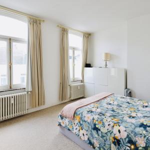 Place Luxembourg: magnifique appartement terrasse S/O 12 m²