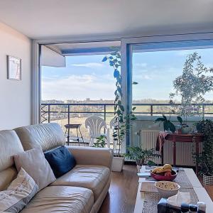 UCL : Lumineux appartement dernier étage avec une terrasse