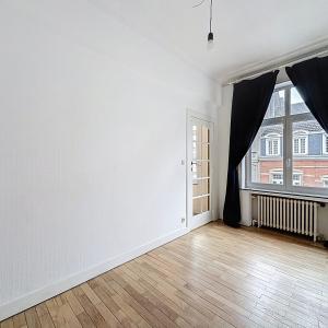 Pl. Brugmann / Châtelain : Bel appartement de caractère 