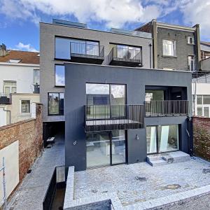 Vleurgat : Bel appartement moderne + terrasse PEB A++