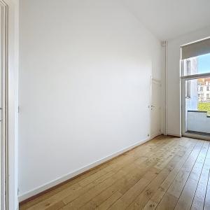 Chatelain : Superbe appartement 2 chambres + balcon