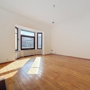 Chatelain : Superbe appartement 2 chambres + balcon