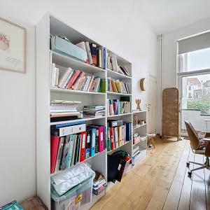 Chatelain : Superbe appartement 2 chambres + balcon