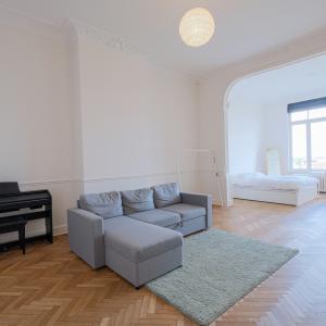 Place Brugmann : bel appartement rénové 4 chambres