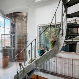 Place Brugmann : bel appartement rénové 4 chambres