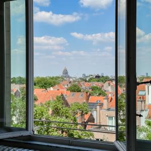 Place Brugmann : bel appartement rénové 4 chambres