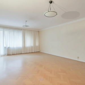 SOUS OFFRE !! Churchill/ Cambre: appartement de standing terrasse, parking