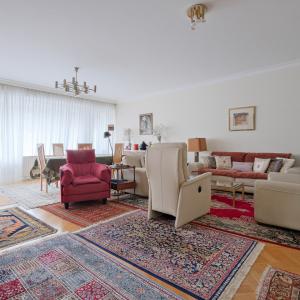 Churchill/ Cambre: appartement de standing terrasse, parking